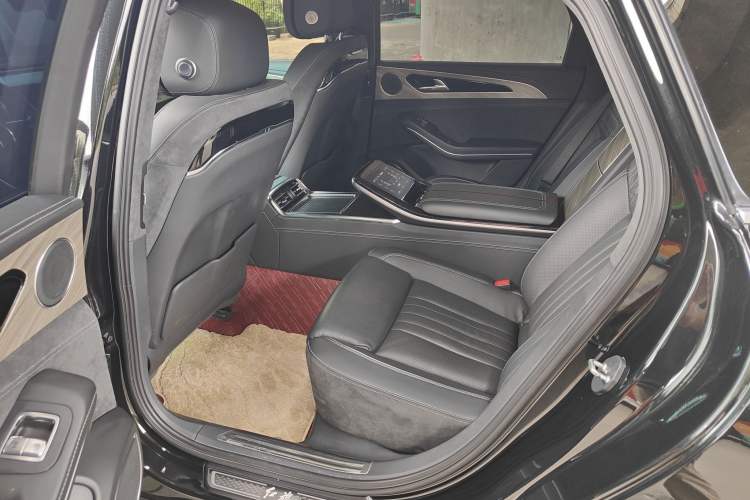 Used Hongqi H9 2022 3.0T Smart Connect Flagship Four-Seater Version