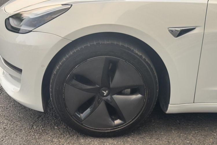 Used Tesla Model 3 2019 Long-Range Rear-Wheel-Drive Version
