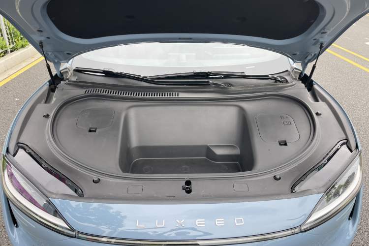 Used Hima Luxeed R7 2024 All-Electric 736 km Ultra
