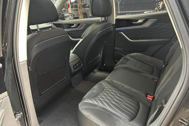 Used Hongqi HS5 2022 Revised Version 2.0T Smart Connect Flagship Edition
