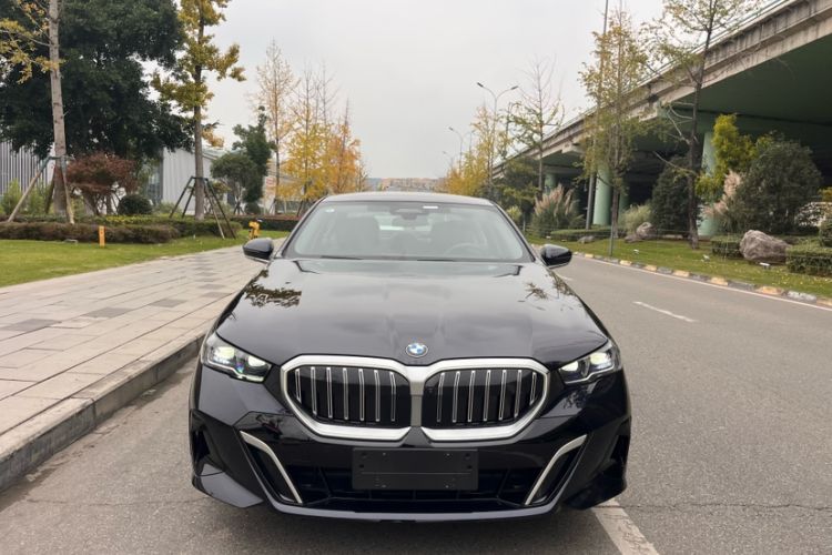 Used BMW 5 Series 2025 530Li Luxury Edition M Sport Package
