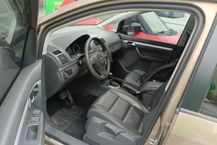 Used Volkswagen Touran 2015 1.4T DSG Comfort Edition 5 Seats
