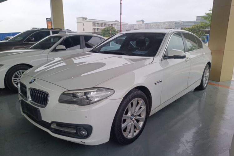Used BMW 5 Series 2014 530Li Leading Model
