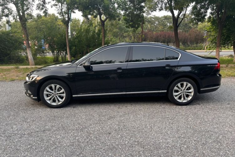 Used Volkswagen Magotan 2019 330TSI DSG Luxury Model China V Standard
