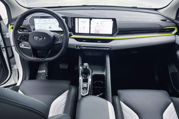 Used Geely Auto Coolray 2022 Bin Yue COOL 1.5TD DCT Ignite Edition
