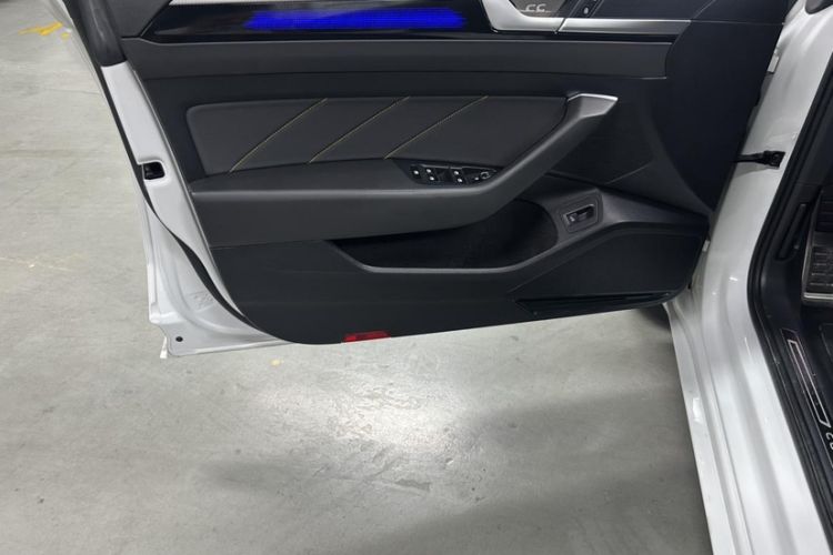 Used Volkswagen FAW-Volkswagen CC 2023 380TSI Striking Edition
