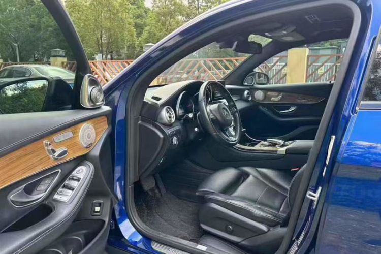 Used Mercedes-Benz GLC Coupe 2017 GLC 260 4MATIC Coupe SUV
