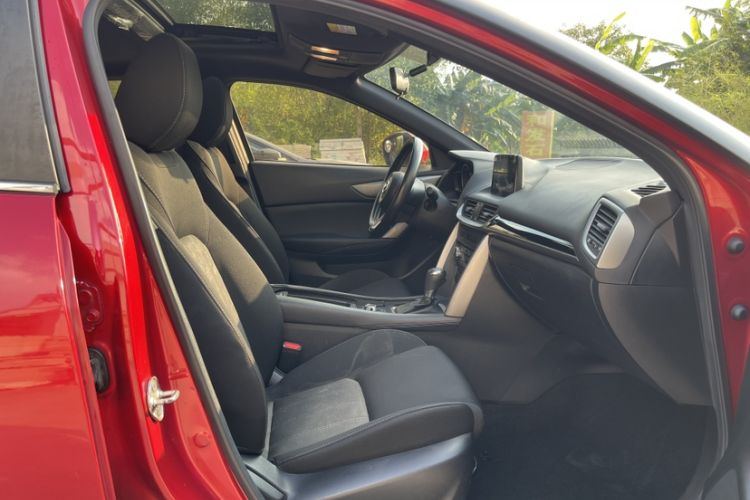 Used Mazda CX-4 2018 2.0L Automatic Two-Wheel Drive Blue Sky Exploration Version China V Standard