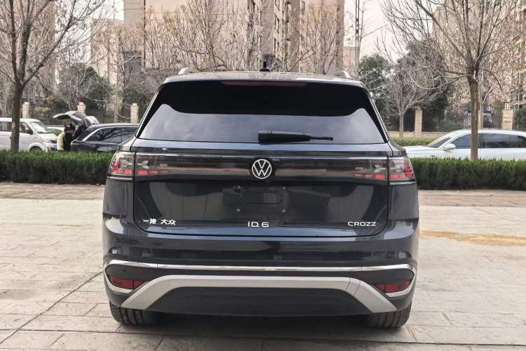 Used Volkswagen ID.6 CROZZ 2022 Long-Range PRO Edition
