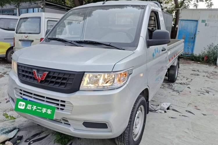 Used Wuling Rongguang New Truck 2023 1.5L Single-Row Base Version LAR
