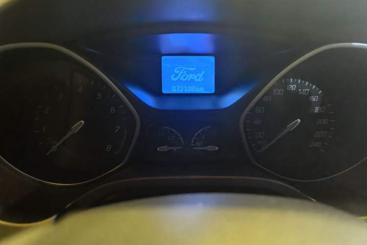 Used Ford Focus 2012 Sedan 1.6L Automatic Fashion Edition
