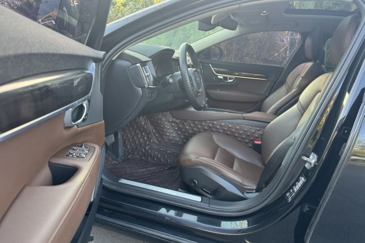 Used Volvo S90 2017 T5 Zhiyuan Edition
