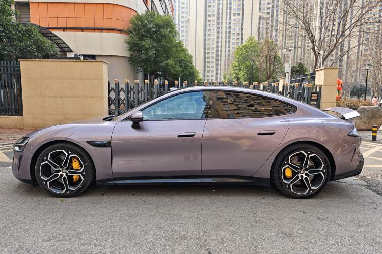 Used  SU7 2024 Four-Wheel Drive Ultra-Long Range Advanced Intelligent Driving Max Edition
