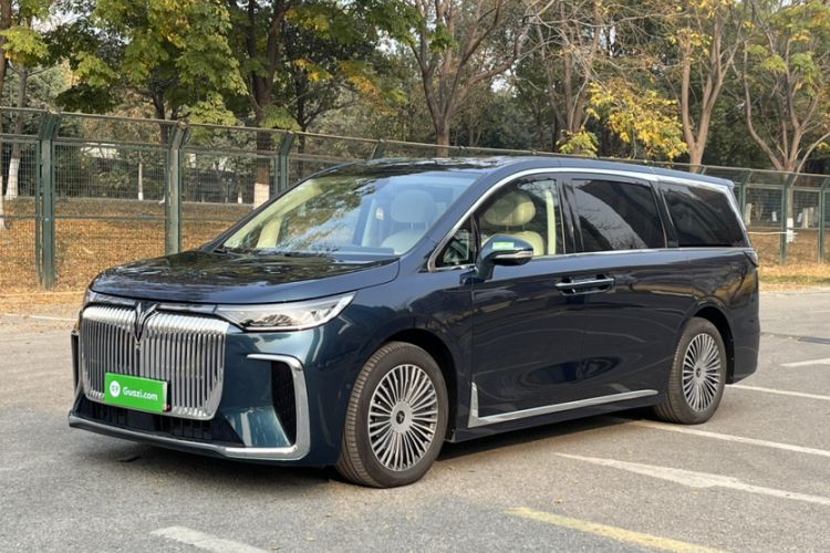 Used VOYAH Dream 2025 PHEV Four-Wheel Drive Prestige Kunpeng Edition