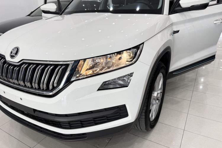 Used Skoda Kodiaq 2018 Facelifted TSI330 5-Seater Two-Wheel-Drive Comfort Edition
