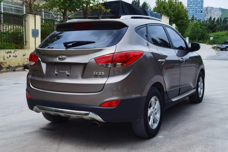 Used Hyundai ix35 2012 2.0L Automatic Two-Wheel Drive New Edition GL
