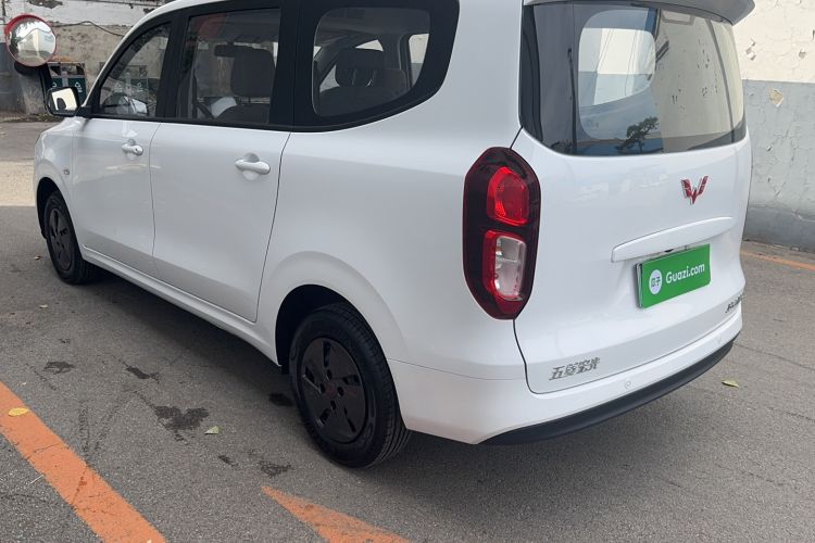 Used Wuling Hongguang New Energy 2025 Extended-Range Hybrid 50 km Utility Version
