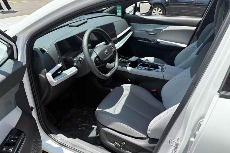 Used Changan UNI-T 2023 2nd Generation 1.5T Luxury Version
