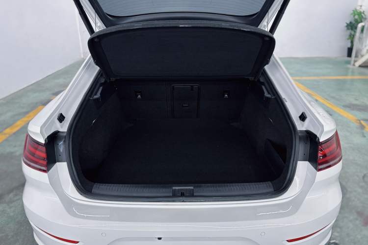 Used Volkswagen FAW-Volkswagen CC 2020 330TSI Huayan Edition China VI Standard
