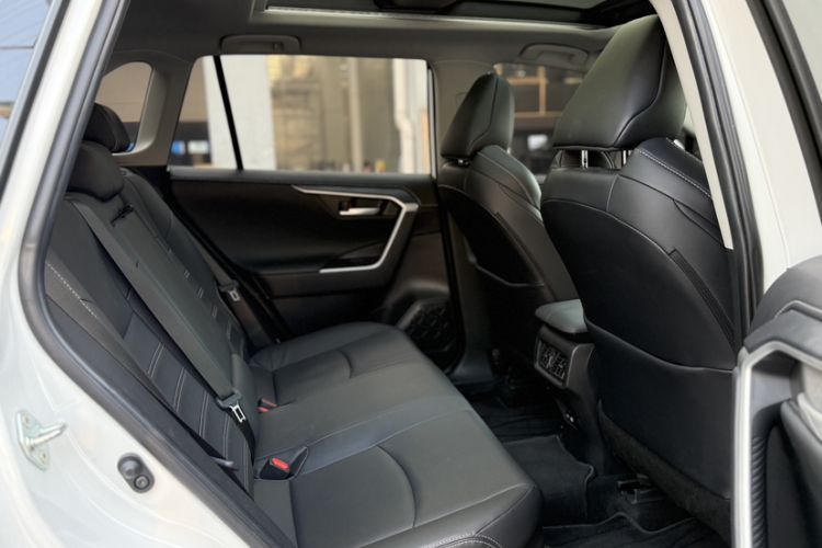 Used Toyota Wildlander 2023 Dual-Motor 2.5L E-CVT Four-Wheel Drive Prestige Edition
