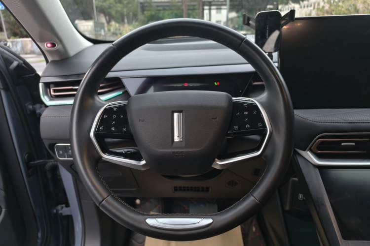 Used Wey Latte DHT-PHEV 2022 1.5T Two-Wheel-Drive Extra-Large Version
