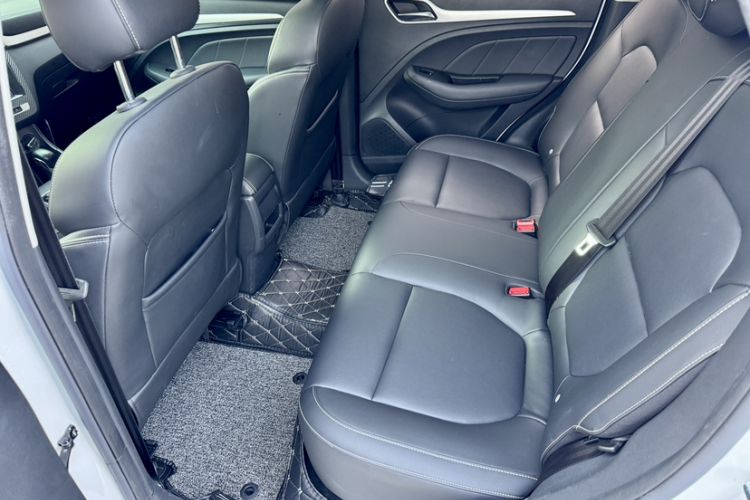 Used MG ZS 2018 1.5L Automatic Luxury Edition China V Standard
