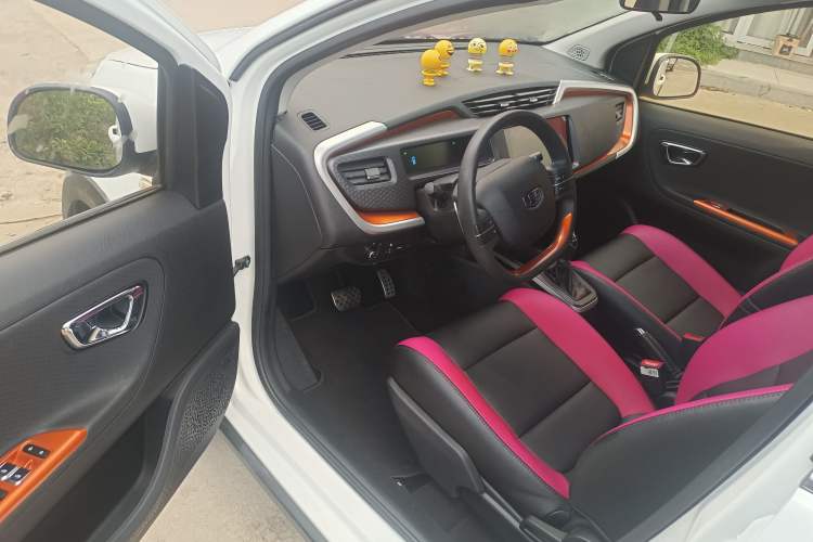 Used Geely Auto Vision X1 2017 1.3L Automatic Fun Edition
