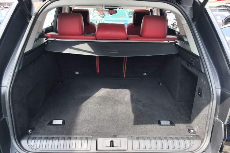 Used Land Rover Range Rover Sport 2022 3.0 L6 YAO Black Edition
