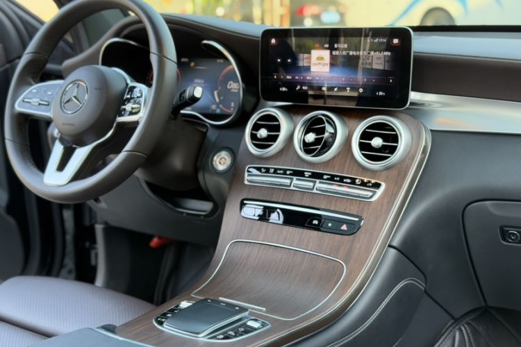 Used Mercedes-Benz GLC 2021 GLC 300 L 4MATIC Dynamic Model
