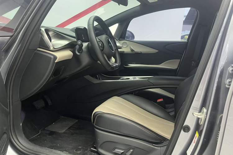 Used BYD Dolphin 2023 420 km Fashion Edition
