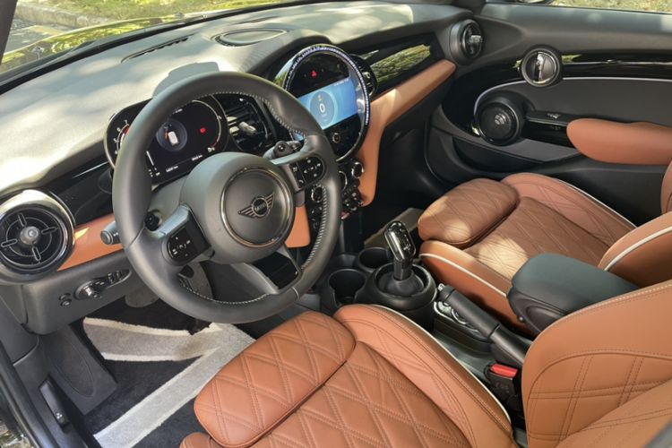 Used  MINI 2023 Facelift 2.0T COOPER S Artist Five-Door Edition