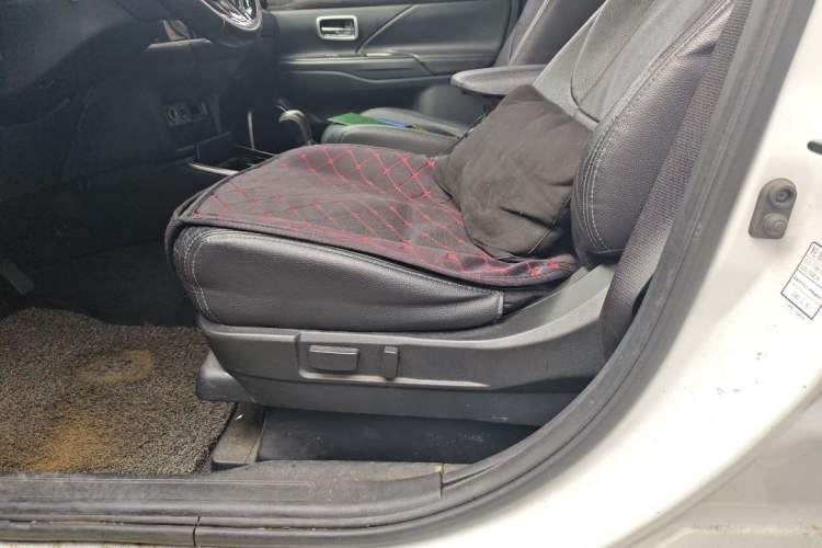 Used Mitsubishi Outlander 2018 2.4L 4x4 Elite Edition 5 Seats
