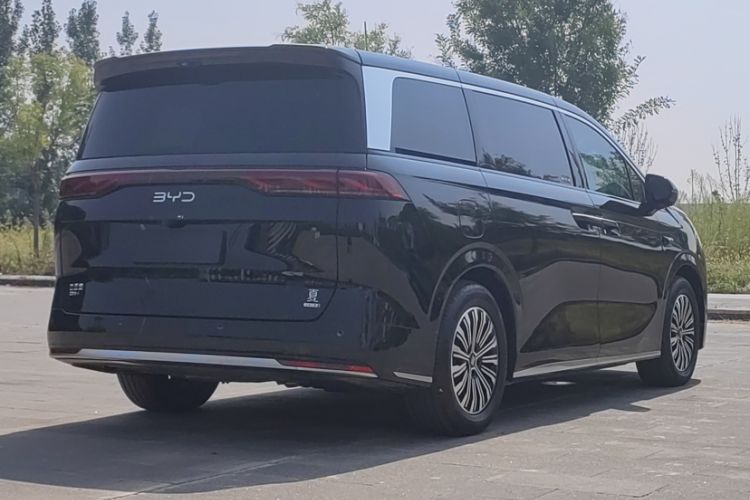 Used BYD Xia 2025 DM-i 1.5T 180km Excellence Model
