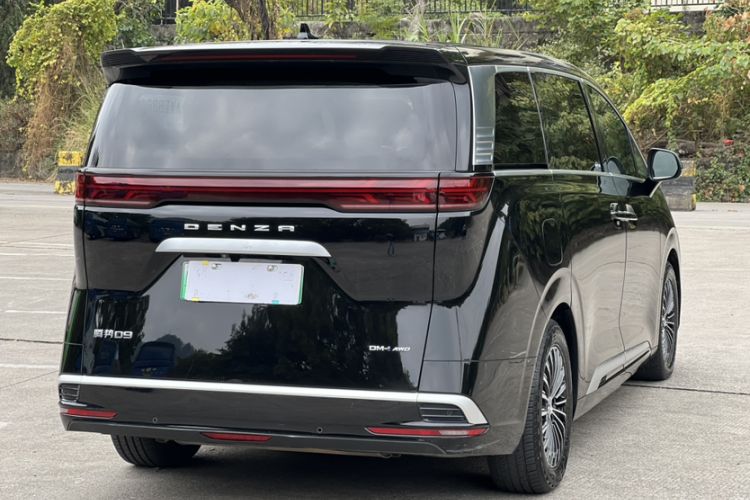 Used Denza D9 2022 DM-i 970 Four-Wheel Drive Prestige Model