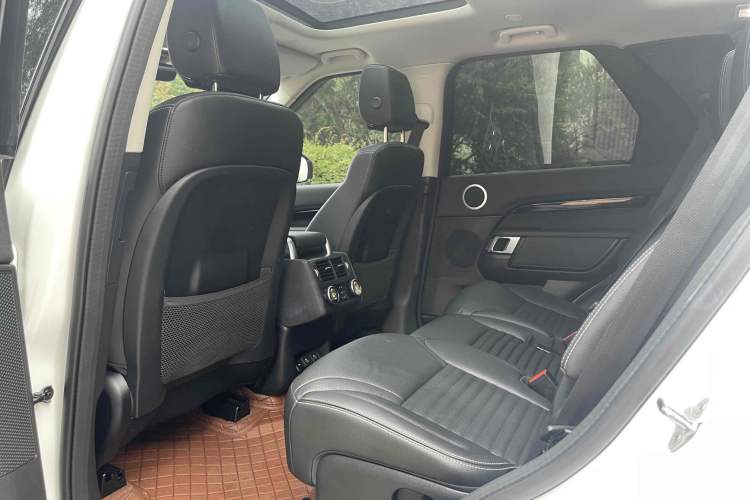 Used Land Rover Discovery 2024 360 PS S
