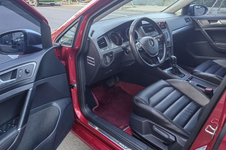 Used Volkswagen Golf 2016 230TSI Automatic Luxury Version