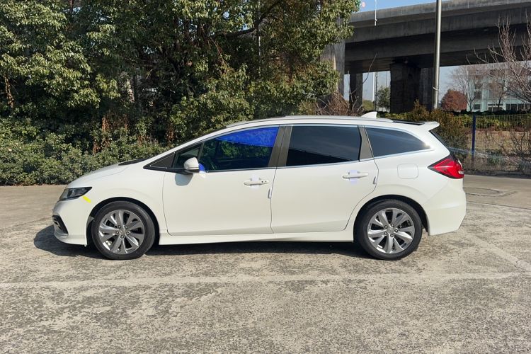 Used Honda Jade 2017 1.8L automatic Comfort version 5 seats
