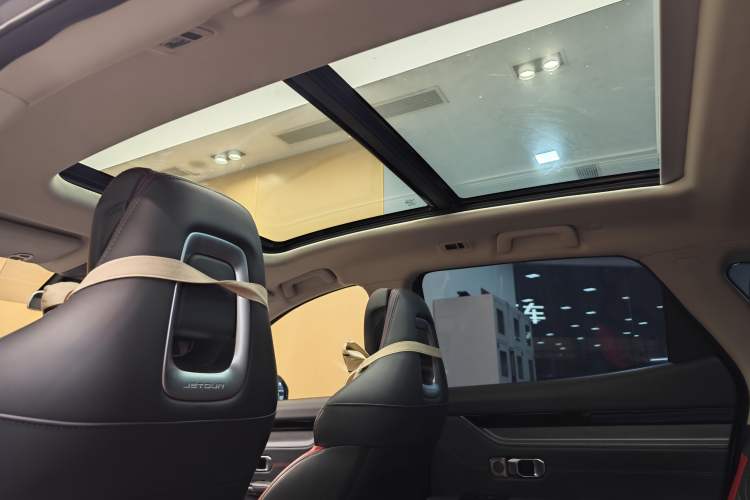 Used JETOUR Dashing 2024 1.5T DCT Starlight Shine Pro Edition
