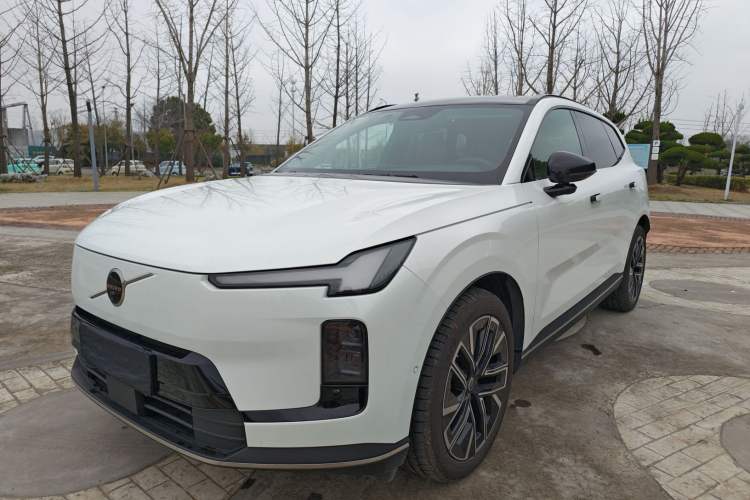 Used Volvo Volvo XC70 Plug-in Hybrid 2026 Model Four-Wheel Drive Long-Range Plus