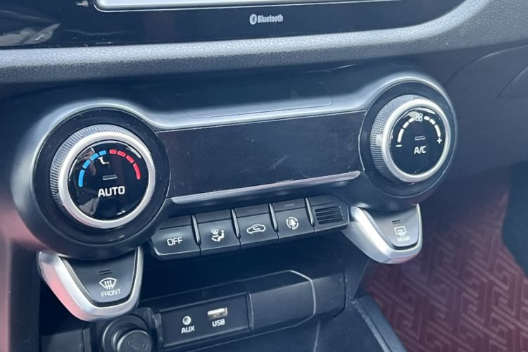 Used Kia KX Cross 2018 1.6L Automatic Dynamic Sunroof Version
