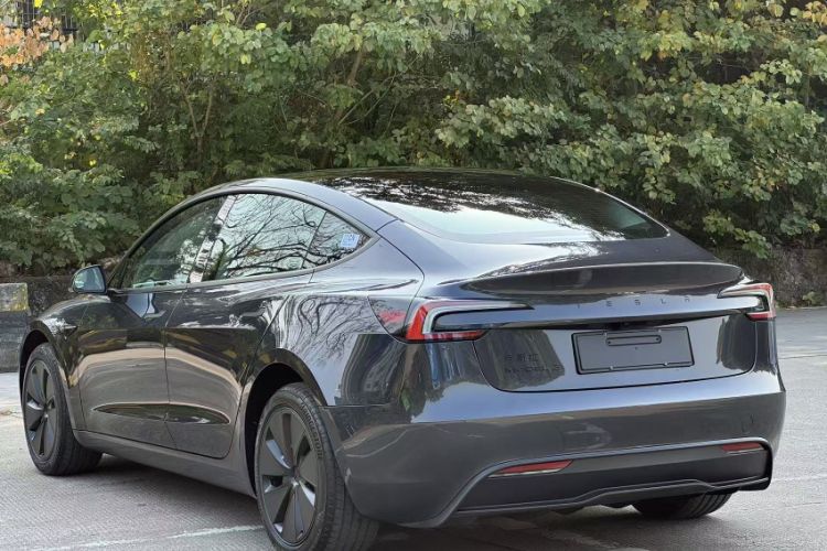 Used Tesla Model 3 
