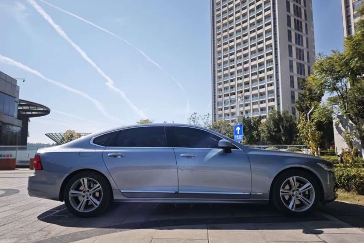 Used Volvo S90 2019 T5 Zhiyi Edition
