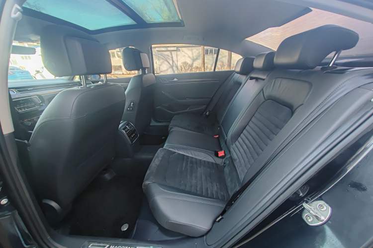 Used Volkswagen Magotan 2017 330TSI DSG Luxury Model
