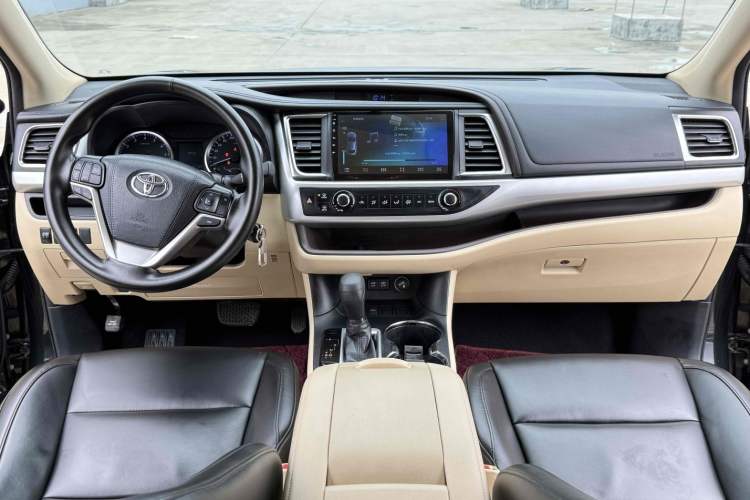 Used Toyota Highlander 2018 2.0T Two-Wheel Drive Elite Edition 7 Seats Emission Standard China V
