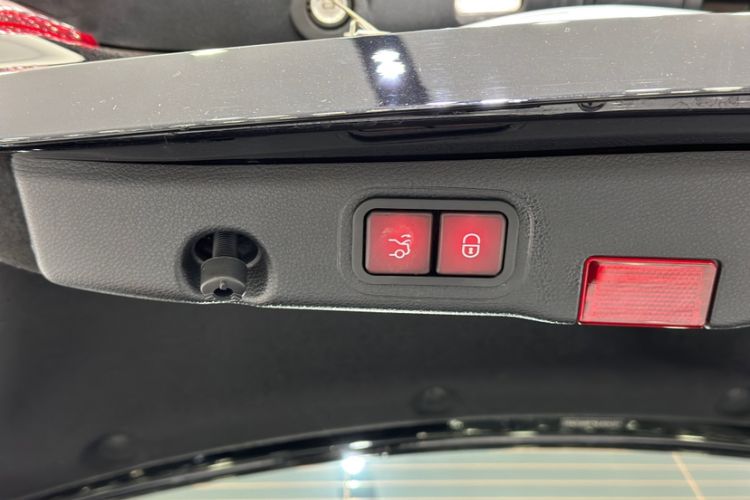 Used Mercedes-Benz E-Class 2022 Updated E 260 L
