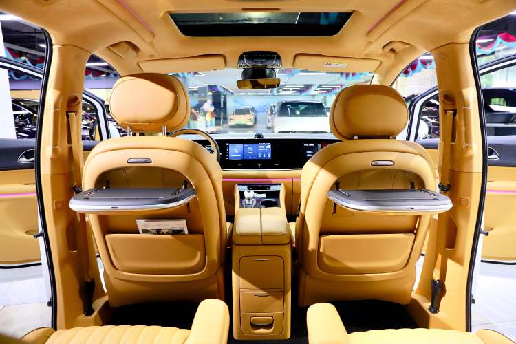 Used VOYAH Dream 2024 PHEV Ultra-Long Range Flagship Edition