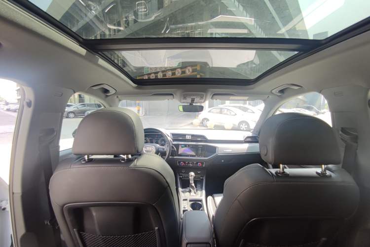 Used Audi Q3 2024 40 TFSI Fashion Dynamic Model
