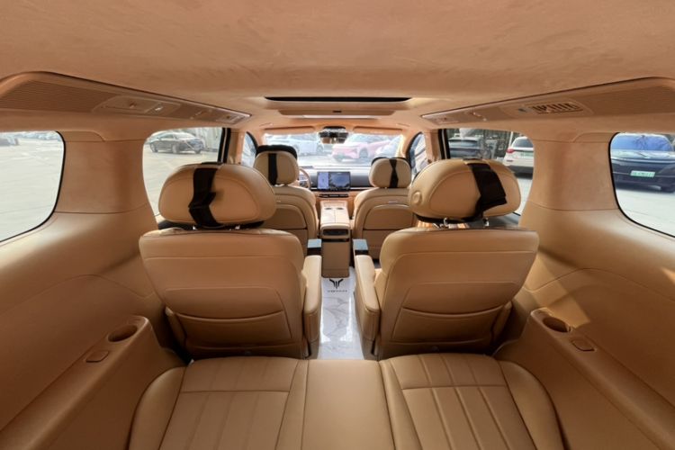 Used VOYAH Dream 2025 PHEV Four-Wheel-Drive Flagship Version – Qiankun Edition
