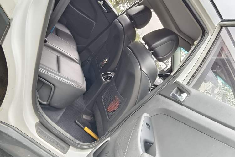 Used Hyundai Tucson 2018 1.6T Dual-Clutch Two-Wheel Drive 15th Anniversary Special Edition
