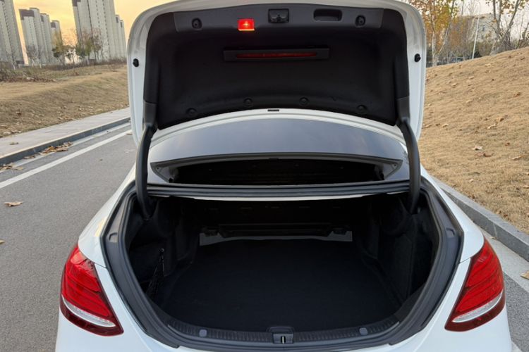 Used Mercedes-Benz E-Class 2019 Restyled E 300 L Sporty and Stylish Edition